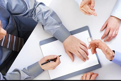 咨询律师解决个人欠款纠纷，立案费用是多少？